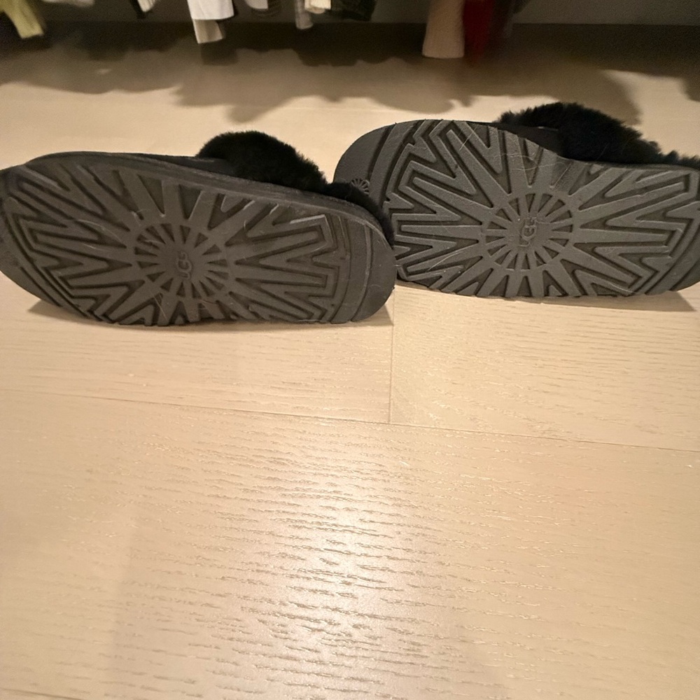 UGG Kids Black Slippers - Picture 3 of 3